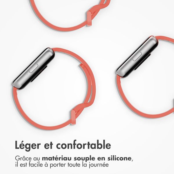 imoshion Bracelet en silicone⁺ Apple Watch Series 1 t/m 9 / SE (38/40/41 mm) | Series 10 / 11 (42 mm) - Taille S/M - Coral
