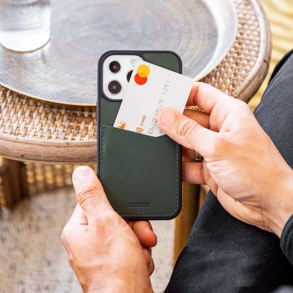 Accezz Coque en cuir de qualité supérieure avec fentes pour cartes Apple iPhone 14 Pro Max - Vert