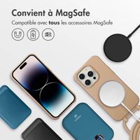 imoshion Coque arrière Color avec cordon amovible et MagSafe Apple iPhone 14 Pro - Nude