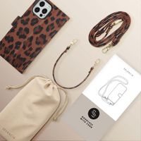 Selencia Étui de télephone portefeuille imprimé léopard Sabi Apple iPhone 12 (Pro) - Mocha Brown