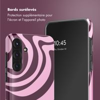 Selencia Coque arrière Vivid Samsung Galaxy S25 Plus - Wavy Swirl Pink Plum
