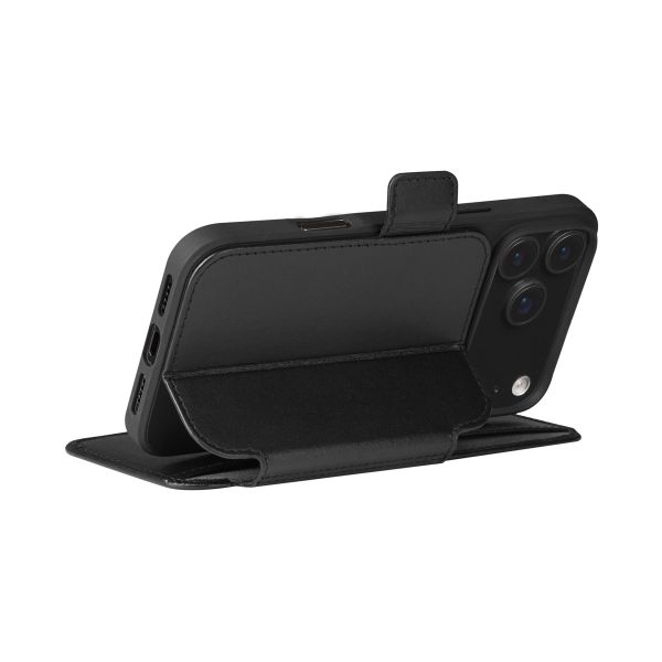 dbramante1928 Étui de télephone portefeuille Apple iPhone 17 Pro Max - Noir