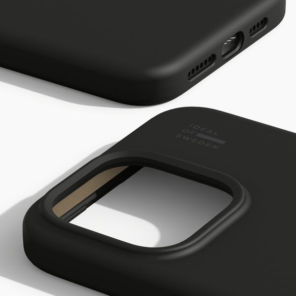 iDeal of Sweden Coque en silicone avec MagSafe Apple iPhone 15 Pro Max - Black