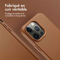 Accezz Coque arrière en cuir avec MagSafe iPhone 14 Pro Max - Sienna Brown