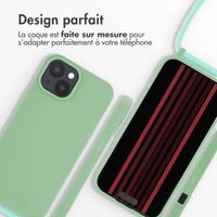imoshion Coque en silicone avec cordon Apple iPhone 15 - Vert