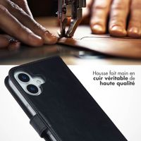 Selencia Étui portefeuille en cuir véritable Apple iPhone 17 - Noir