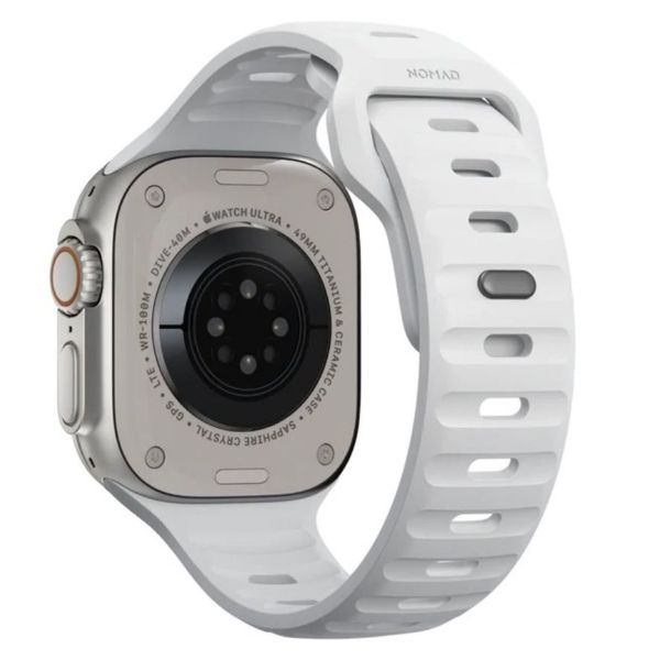 Nomad Bracelet Sport FKM Apple Watch Series 1 t/m 9 / SE (38/40/41 mm) | Series 10 / 11 (42 mm) - Blanc