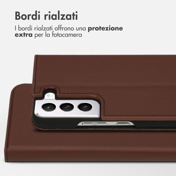 Accezz Étui de télephone Slim Folio en cuir de qualité supérieure Samsung Galaxy S22 Plus - Marron