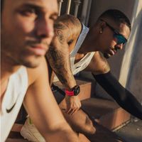 Nomad Bracelet Tempo en silicone Apple Watch Series 1 - 9 / SE (38/40/41 mm) | Series 10 / 11 (42 mm) - Coral