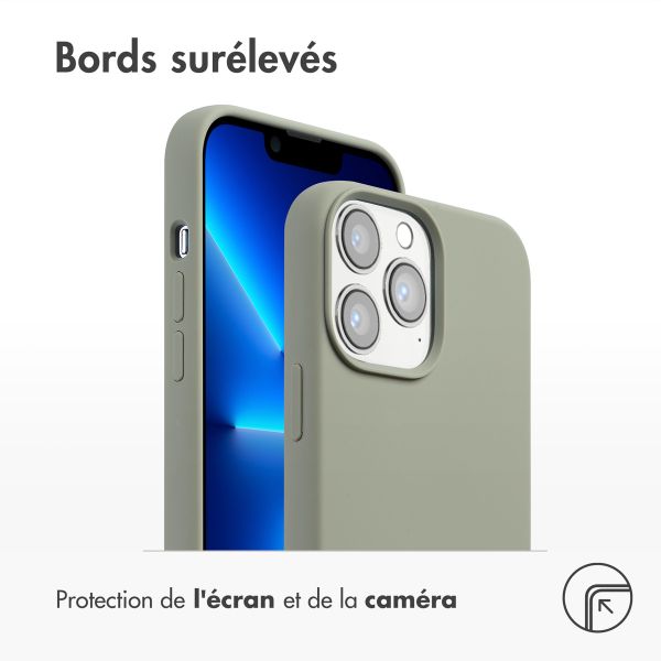 Accezz Coque Liquid Silicone avec MagSafe Apple iPhone 13 Pro Max - Cooper Green