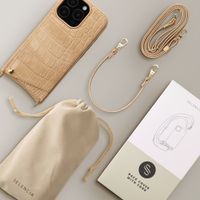 Selencia Coque de télephone Nova Croco avec cordon et porte-cartes Apple iPhone 16 Pro - Toasted Almond