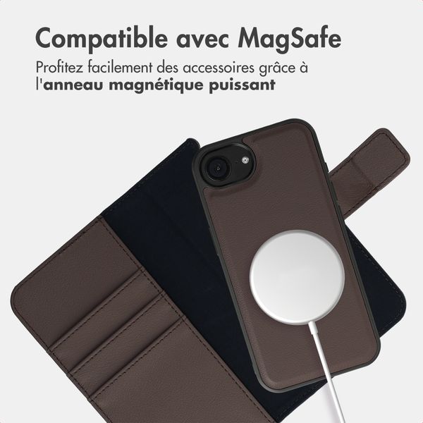 imoshion Étui portefeuille luxe 2-en-1 amovible Apple iPhone 17e / 16e - Marron