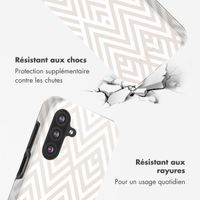 Selencia Coque arrière Vivid Samsung Galaxy A26 - Beige Zigzag