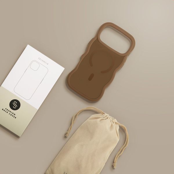 Selencia Coque arrière Wavy avec MagSafe Apple iPhone 17 Pro Max - Mocha Brown