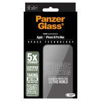 PanzerGlass Protecteur d'écran en céramique avec applicateur iPhone 16 Pro Max