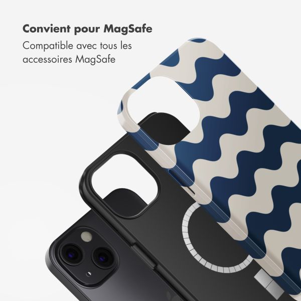 Selencia Coque arrière Vivid Tough avec MagSafe iPhone 13 - Wave Vibes Classic Blue