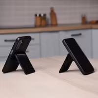 imoshion Coque arrière avec porte-cartes et support Apple iPhone 17 - Noir