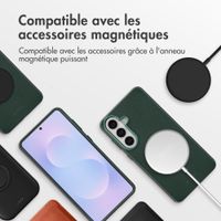 Accezz Coque arrière en cuir avec MagSafe Samsung Galaxy S26 Plus - Cedar Green