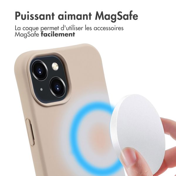 imoshion Coque arrière Color avec cordon amovible et MagSafe Apple iPhone 15 - Nude