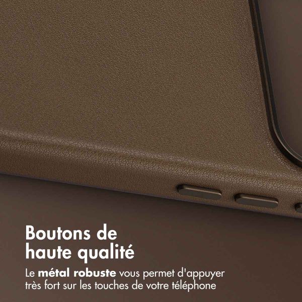Accezz Coque arrière en cuir avec MagSafe Apple iPhone 17 Pro - Marron café