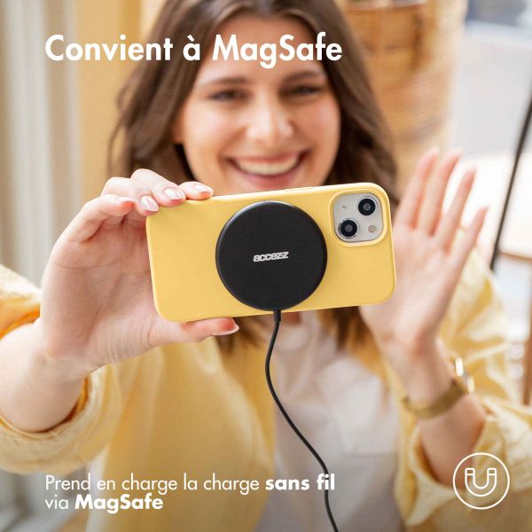 Accezz Coque Liquid Silicone avec MagSafe Apple iPhone 14 Pro Max - Jaune