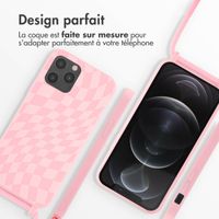 imoshion Coque design en silicone avec cordon iPhone 12 (Pro) - Retro Pink