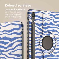 imoshion Coque tablette Design rotatif à 360° Samsung Galaxy Tab S10 FE / S9 FE - White Blue Stripes