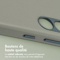 Accezz Coque arrière en cuir avec MagSafe Samsung Galaxy S25 - Light Grey