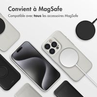 imoshion Coque Couleur avec MagSafe Apple iPhone 15 Pro - Beige