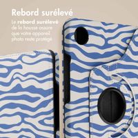 imoshion Coque tablette Design rotatif à 360° Samsung Galaxy Tab A9 8.7 pouces - White Blue Stripes