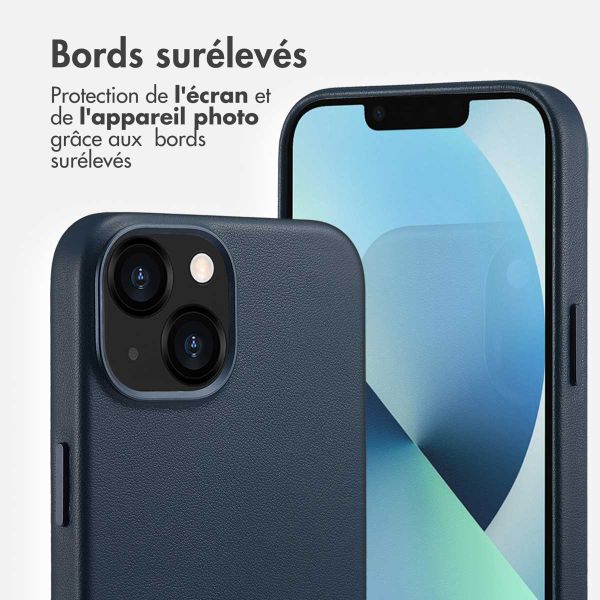 Accezz Coque arrière en cuir avec MagSafe Apple iPhone 13 - Nightfall Blue