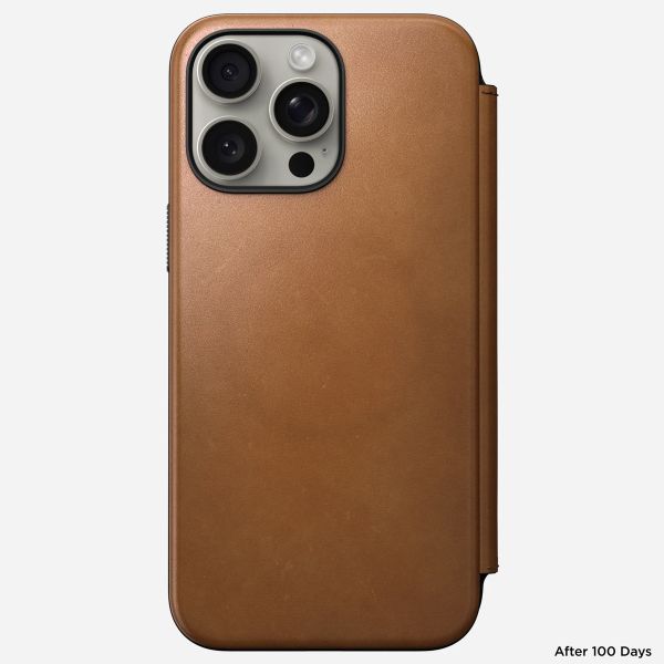 Nomad Étui de télephone portefeuille Modern Leather Folio Apple iPhone 15 Pro Max - English Tan