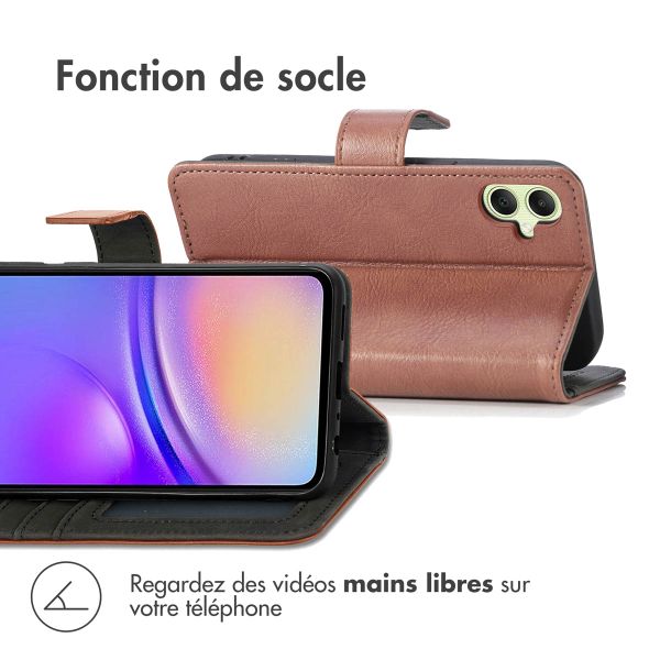 imoshion Étui de téléphone portefeuille Luxe Samsung Galaxy A05s - Brun