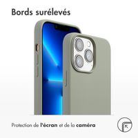 Accezz Coque Liquid Silicone avec MagSafe Apple iPhone 13 Pro - Cooper Green