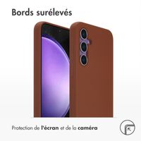 Accezz Coque Liquid Silicone avec MagSafe Samsung Galaxy S23 FE - New Tea Brown