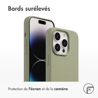 Accezz Coque Liquid Silicone avec MagSafe Apple iPhone 14 Pro - Cooper Green