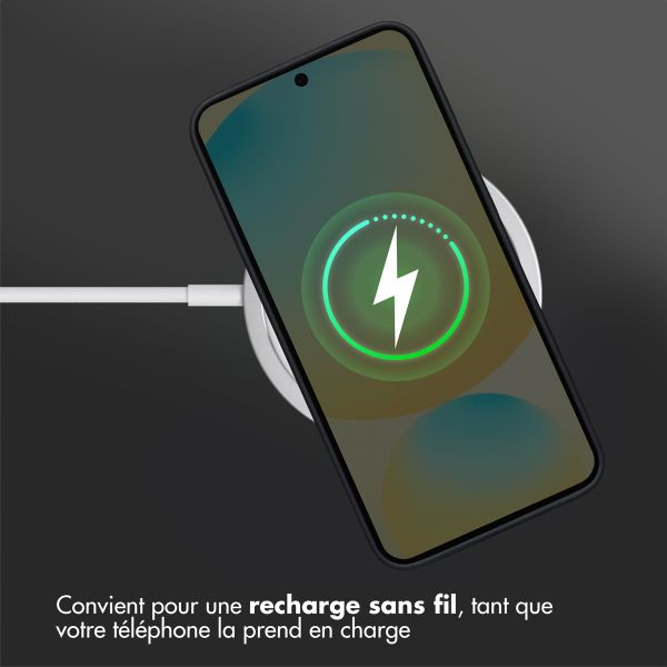 Accezz Coque Liquid Silicone avec MagSafe Samsung Galaxy S25 FE - Noir