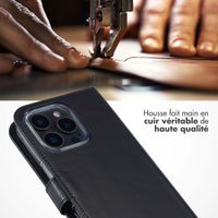 Selencia Étui portefeuille en cuir véritable Apple iPhone 16 Pro - Noir
