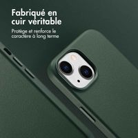 Accezz Coque arrière en cuir avec MagSafe Apple iPhone 15 - Cedar Green