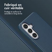 Accezz Coque arrière en cuir avec MagSafe Samsung Galaxy S26 - Nightfall Blue
