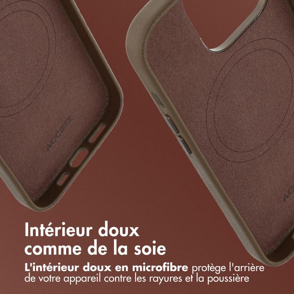 Accezz Coque arrière en cuir avec MagSafe Apple iPhone 14 Pro - Marron café