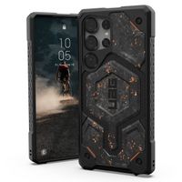 UAG Coque arrière Monarch Pro Samsung Galaxy S25 Ultra - Forged Carbon