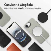Accezz Coque arrière en cuir avec MagSafe Apple iPhone 16e - Light Grey