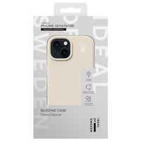iDeal of Sweden Coque en silicone avec MagSafe Apple iPhone 17e / 16e / 15 / 14 / 13 - Cloud Dancer