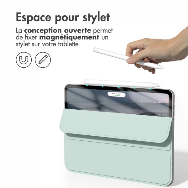 imoshion Magnetic etui de téléphone portefeuille Apple iPad Pro 11 (2022 / 2021 / 2020 / 2018) - Vert clair