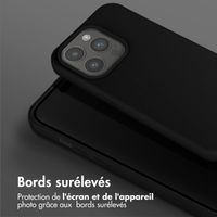 Selencia Coque silicone avec cordon amovible Apple iPhone 15 Pro - Noir