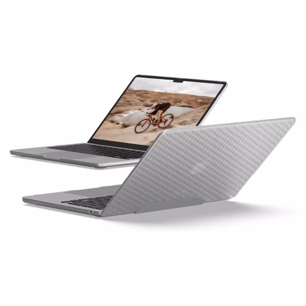 UAG Coque Laptop Essential Armor Apple MacBook Air 13 pouces (2022 / 2024 M3 / 2025 M4 / 2026 M5) - Ice