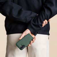 Accezz Coque arrière Edge avec MagSafe Apple iPhone 16 - Vert