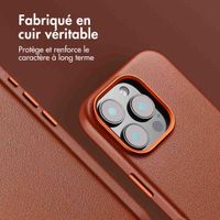 Accezz Coque arrière en cuir avec MagSafe iPhone 16 Pro - Sienna Brown