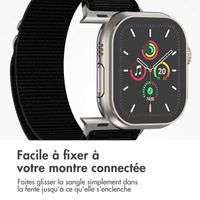 imoshion Bracelet en nylon Alpine Apple Watch Series 1 t/m 9 / SE (38/40/41 mm) | Series 10 / 11 (42 mm) - Noir
